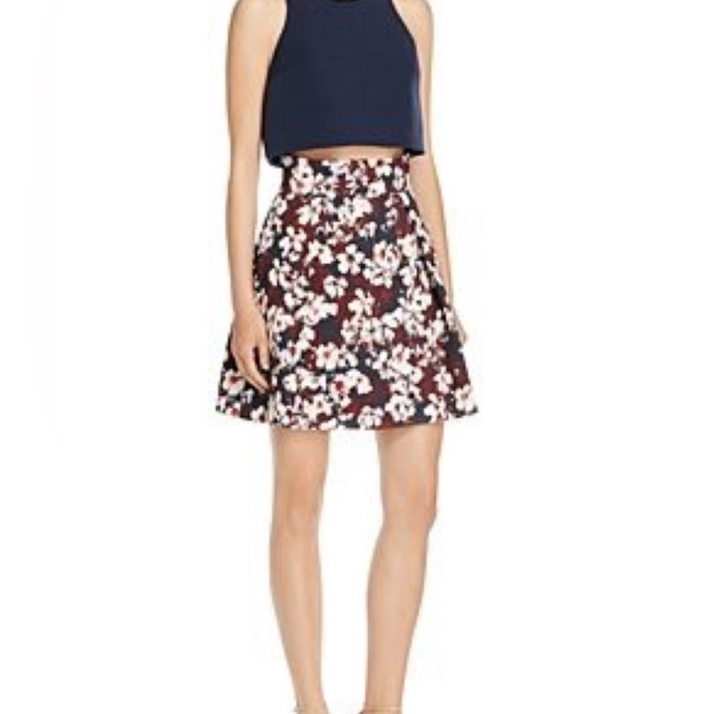 Black Halo Floral Pleated Skirt